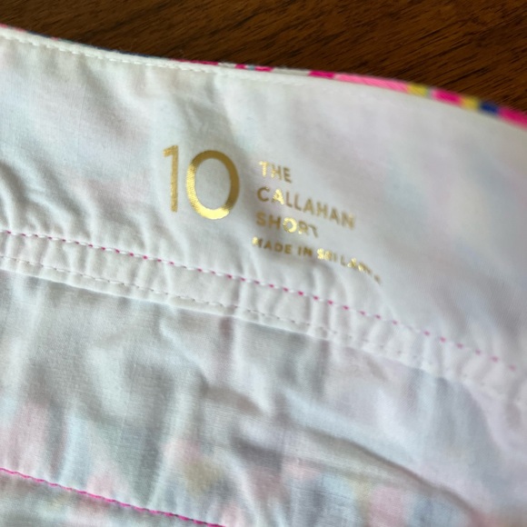 Lilly Pulitzer women’s size 10 shorts - Picture 2 of 2